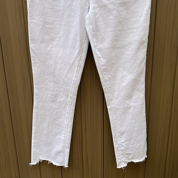 Paige Accent Ultra High Rise Straight Jeans size 28 Crisp White Destroyed… - Picture 6 of 15